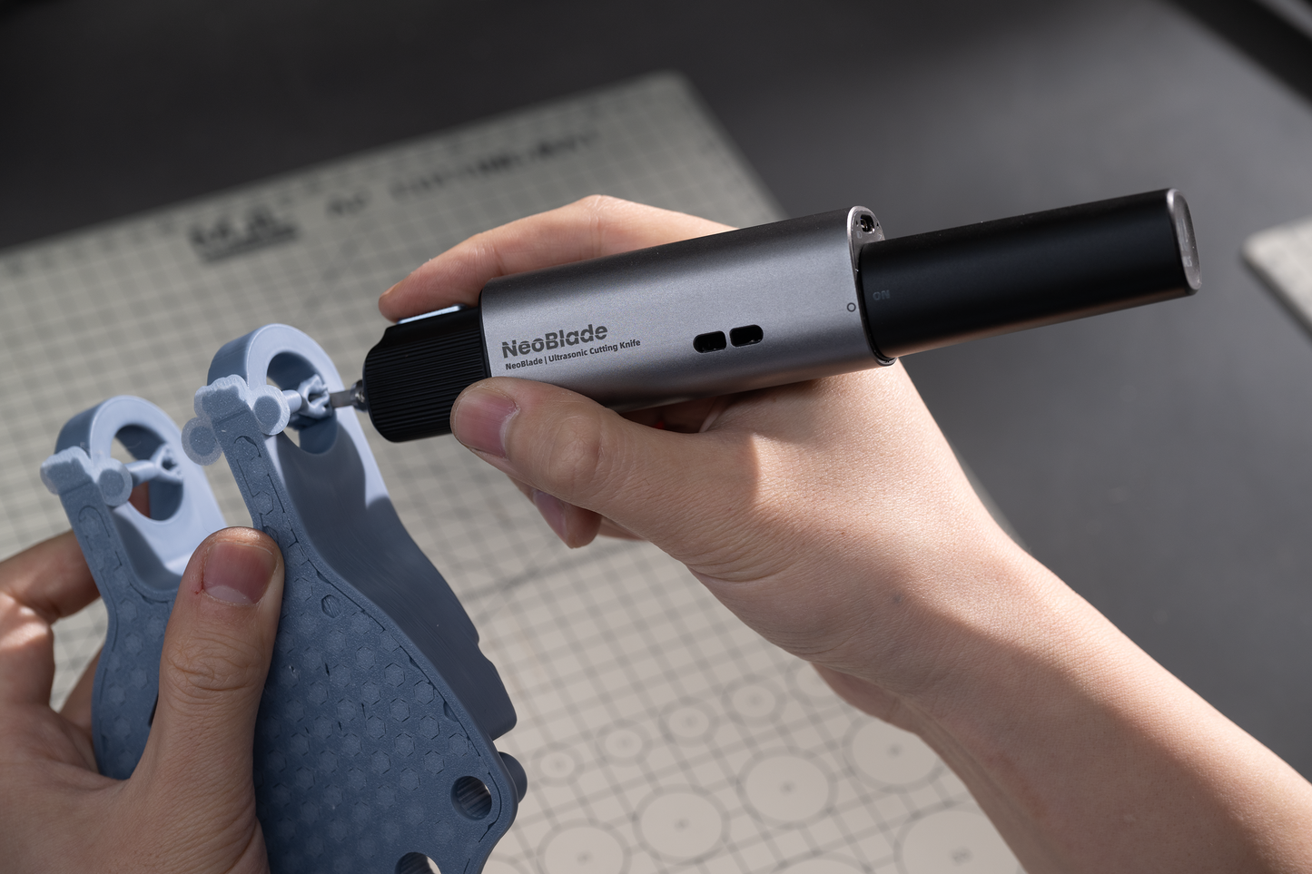 NeoBlade Electronic Ultrasonic Cutter